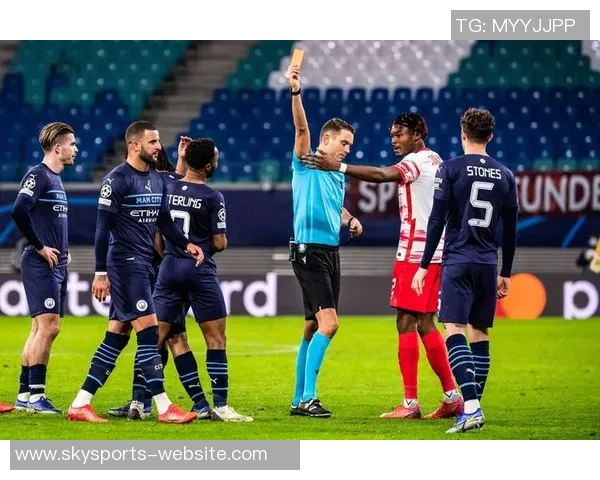 国王杯精彩对决曼城与莱比锡1比1平局乌龙球引发全场热烈反响