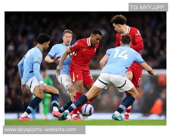 英超激战:多特蒙德6比2大胜切尔西乌龙球瞬间点燃全场激情 英超激战:多特蒙德6比2大胜切尔西乌龙球瞬间点燃全场激情